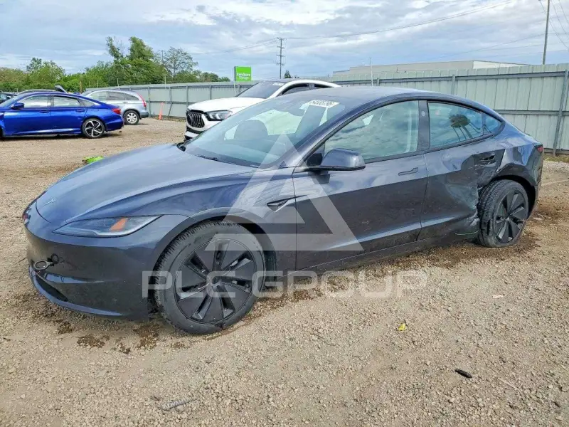2024 Tesla Model 3 фото