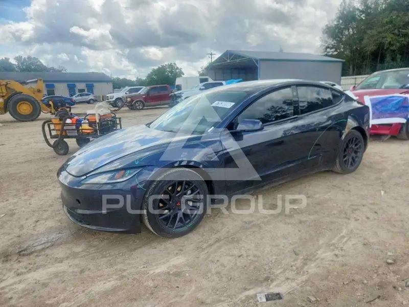 2024 Tesla Model 3 фото