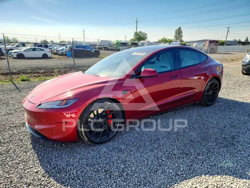 2024 Tesla Model 3 фото