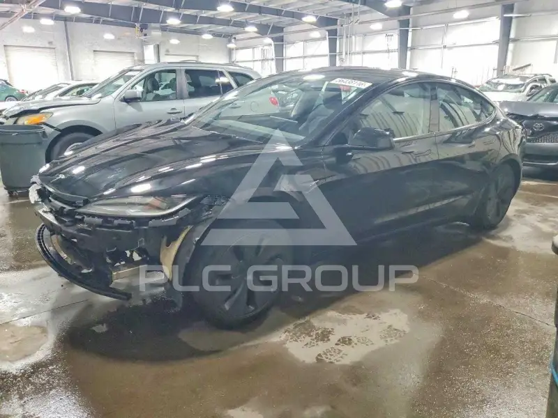 2024 Tesla Model 3 фото