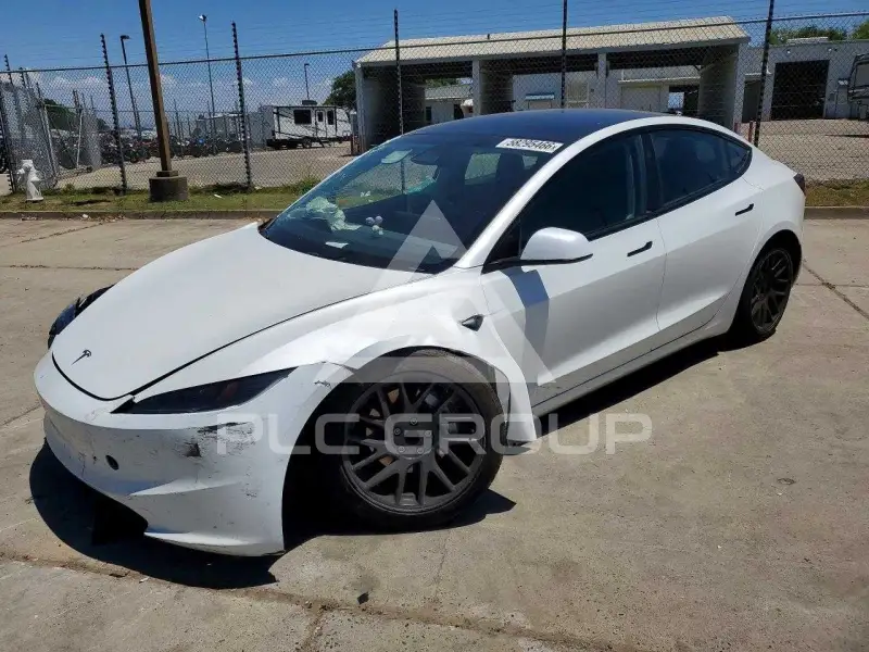 2024 Tesla Model 3 фото