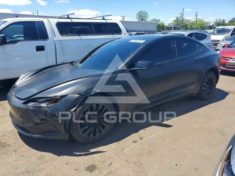 2024 Tesla Model 3 фото
