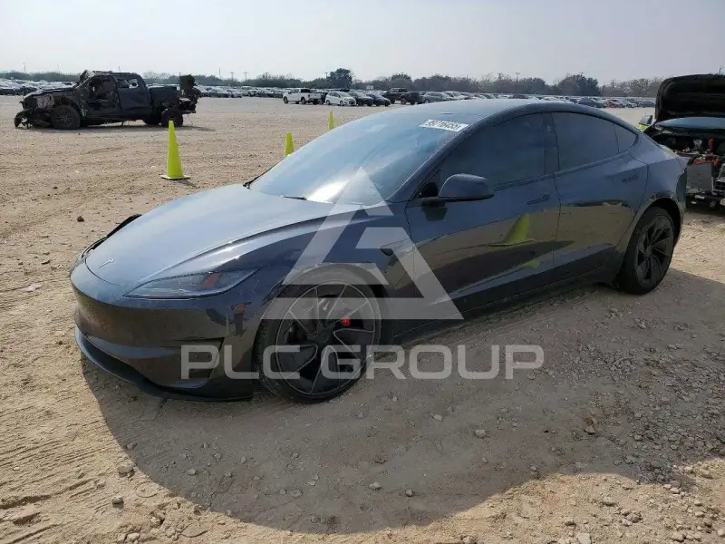 2024 Tesla Model 3 фото