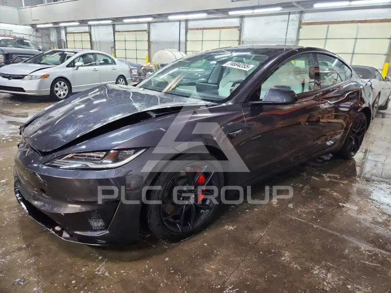 2024 Tesla Model 3 фото