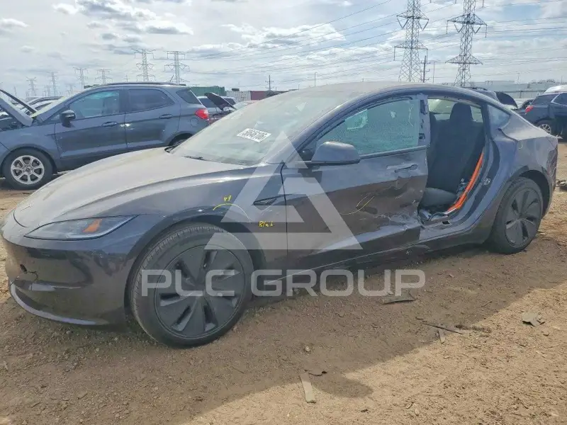 2024 Tesla Model 3 фото