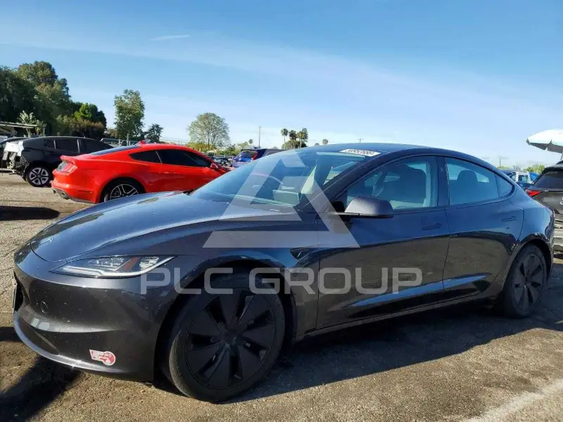 2024 Tesla Model 3 фото