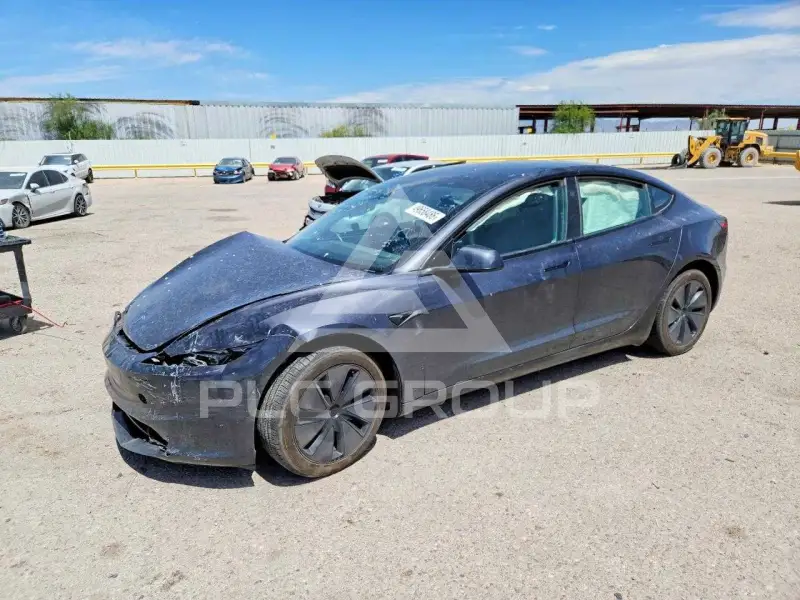 2024 Tesla Model 3 фото