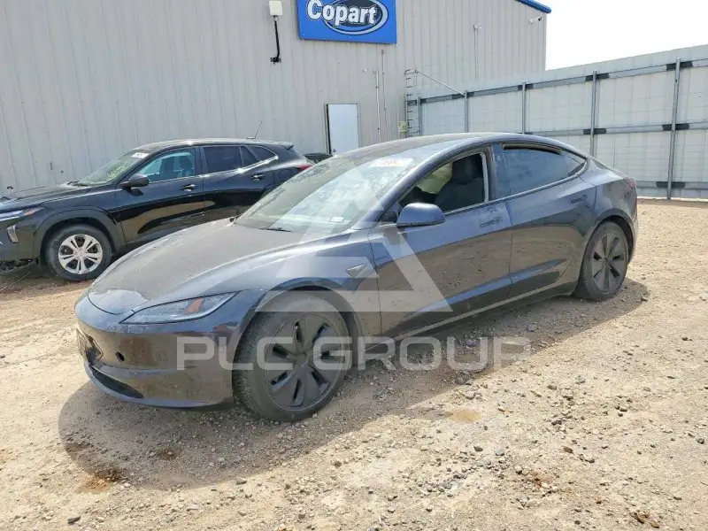 2024 Tesla Model 3 фото
