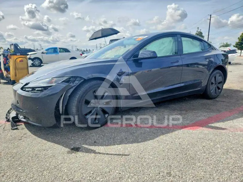 2024 Tesla Model 3 фото
