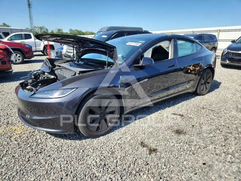 2024 Tesla Model 3 фото