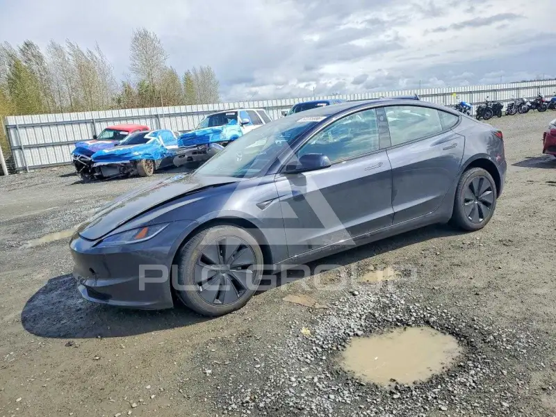2024 Tesla Model 3 фото