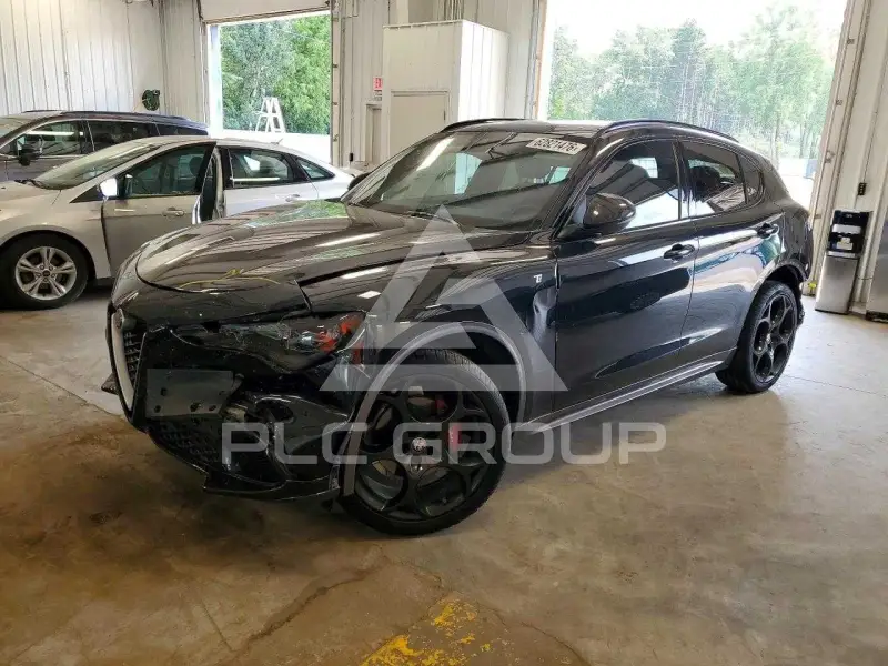 2024 Alfa Romeo Stelvio фото
