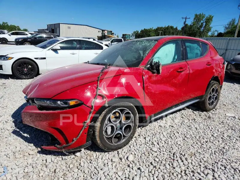 2024 Alfa Romeo  фото