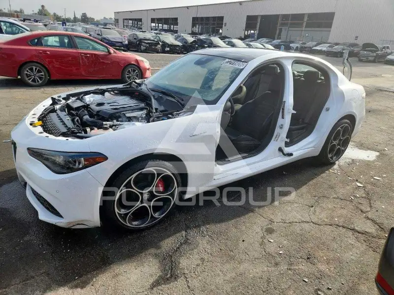 2024 Alfa Romeo Giulia фото