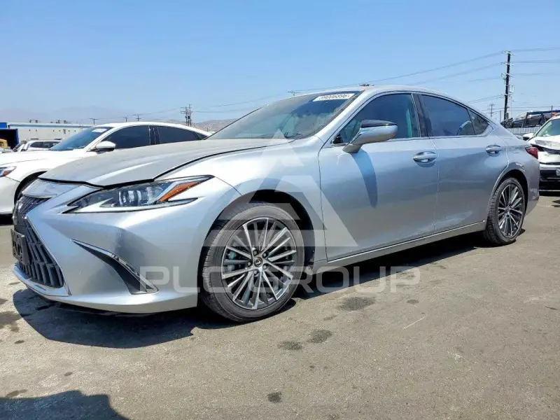 2024 Lexus ES300 photo
