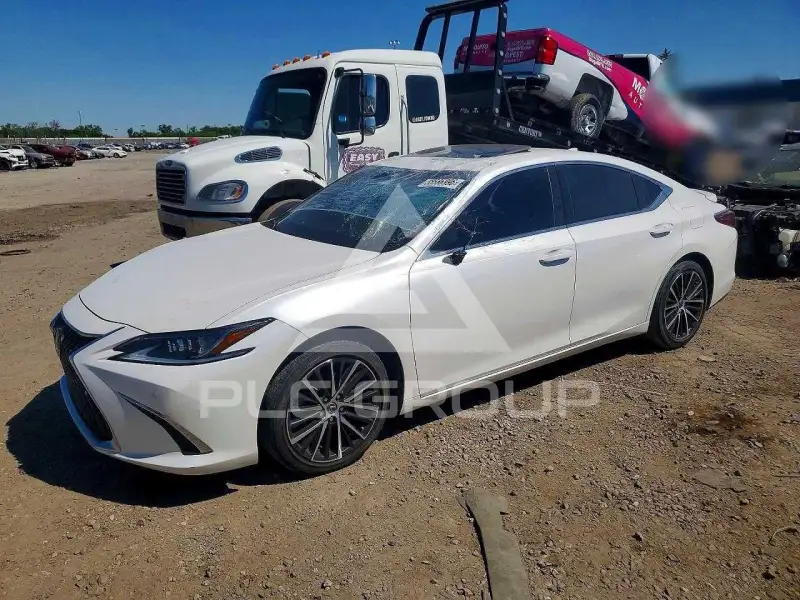 2024 Lexus ES350 photo