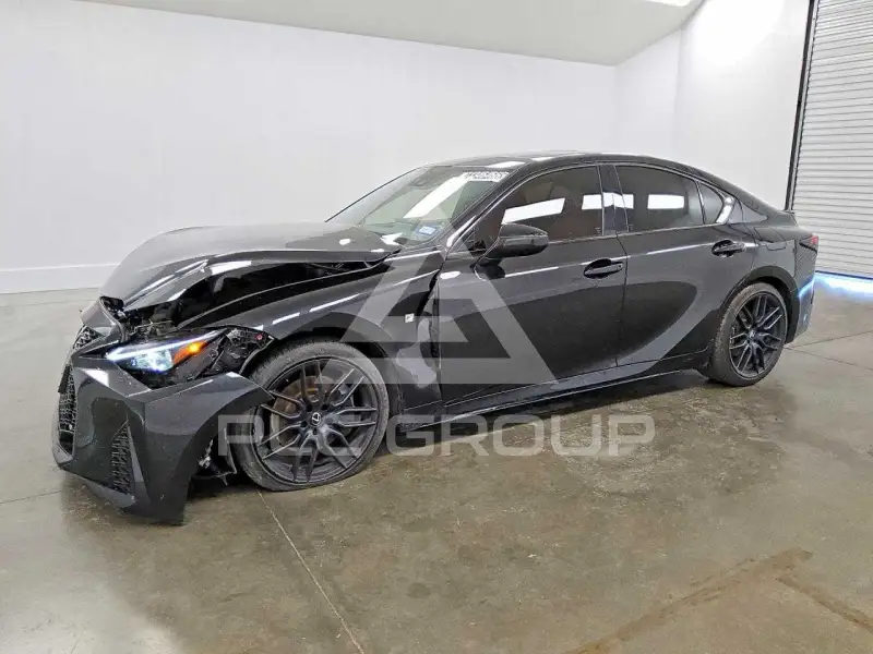 2024 Lexus IS фото