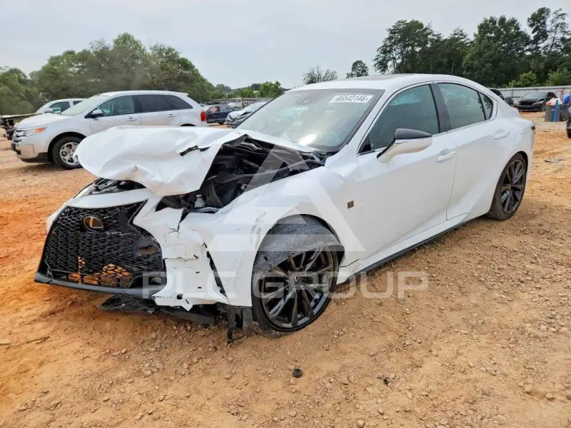 2024 Lexus IS фото