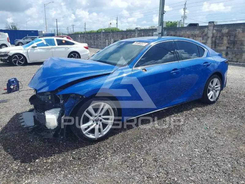 2024 Lexus IS фото