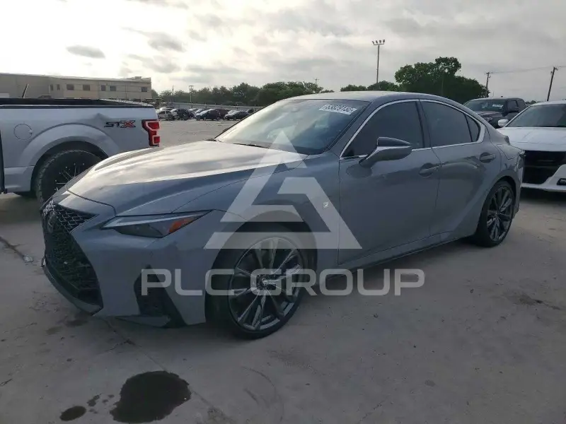 2024 Lexus IS photo