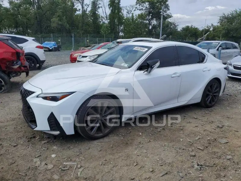 2024 Lexus IS фото