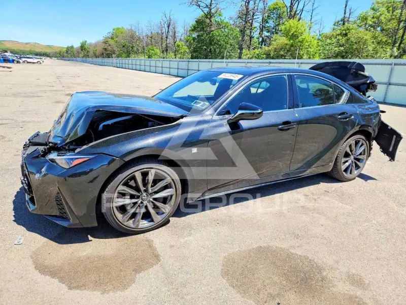 2024 Lexus IS фото