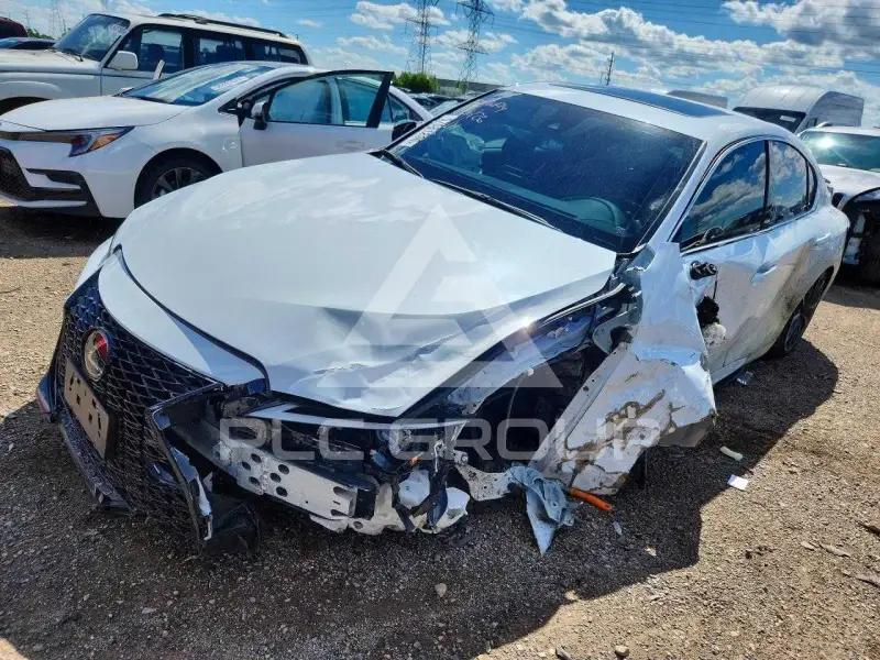 2024 Lexus IS photo