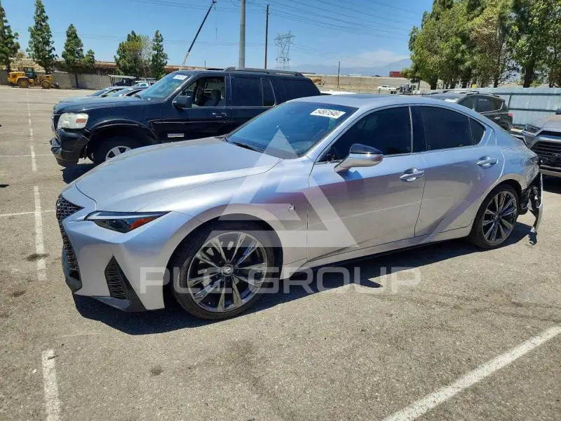2024 Lexus IS фото