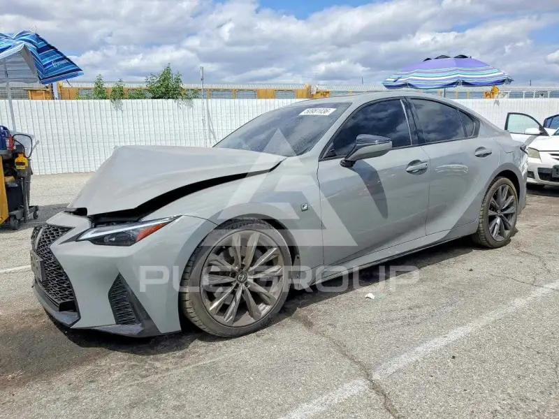 2024 Lexus IS photo
