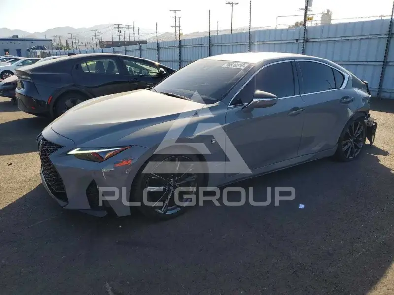 2024 Lexus IS фото