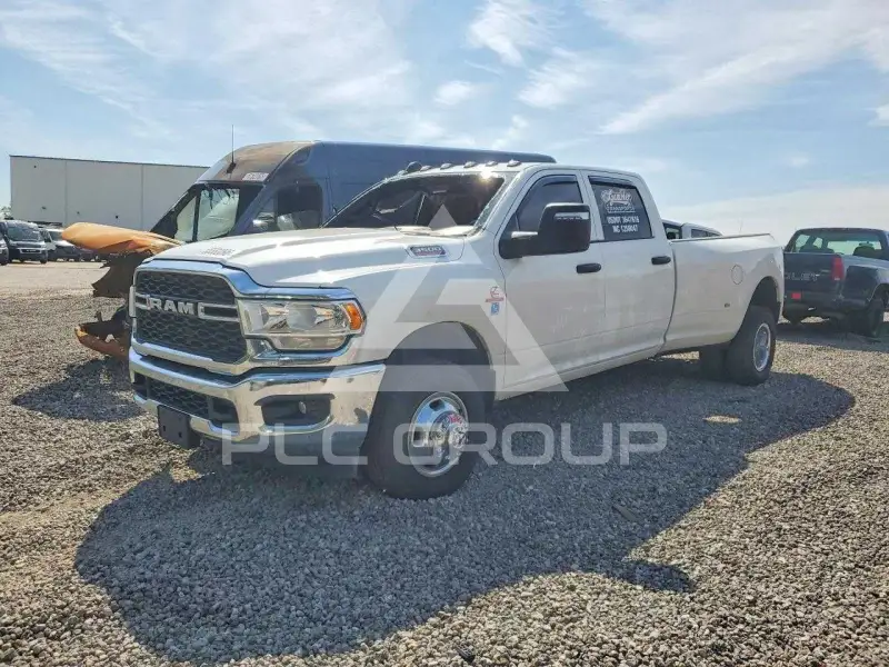 2024 RAM 3500 photo