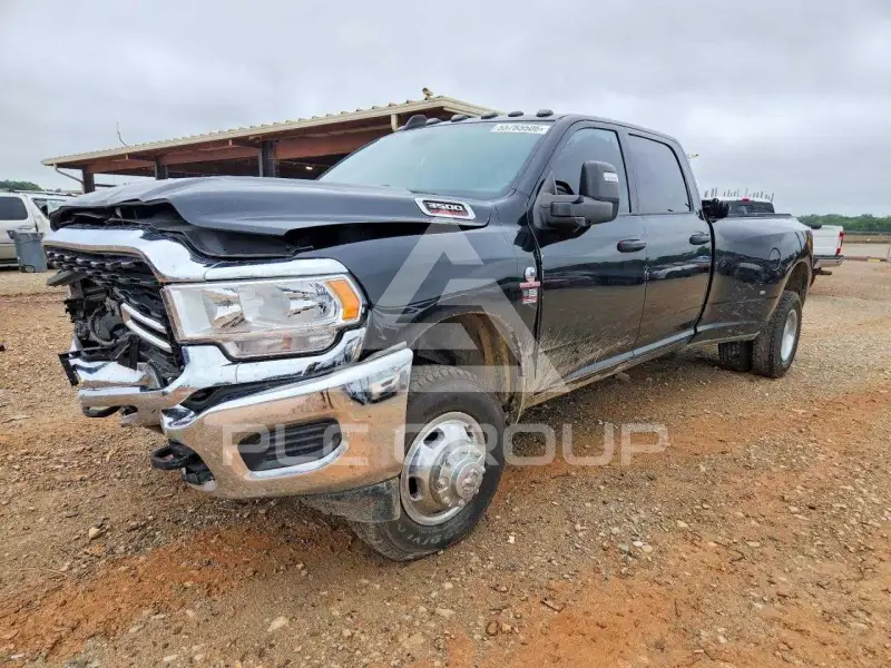 2024 RAM 3500 photo