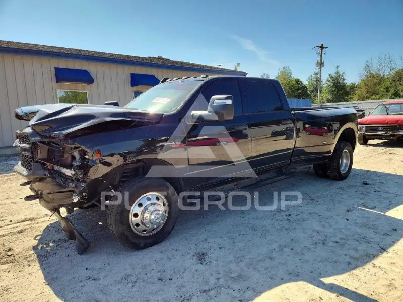 2024 RAM 3500 photo