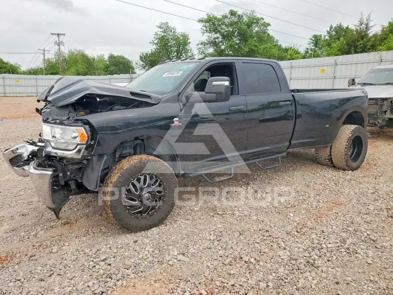2024 RAM 3500 photo