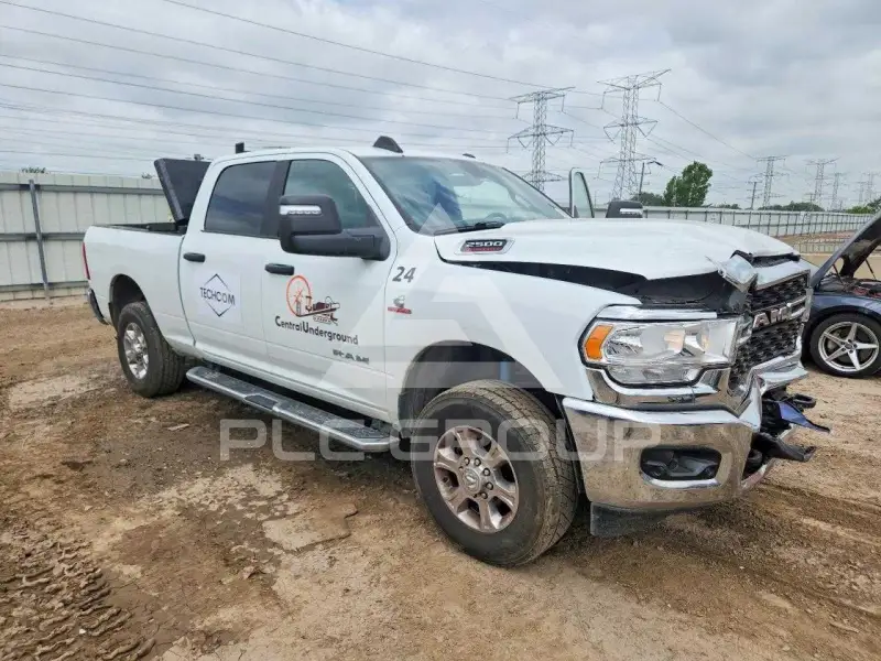 2024 RAM 2500 photo