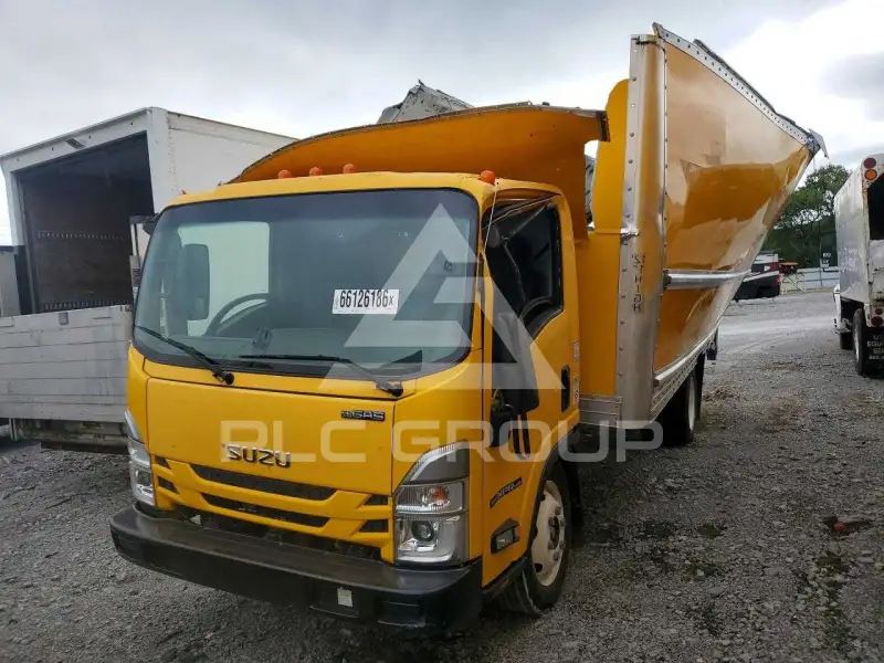 2024 Isuzu NPR фото