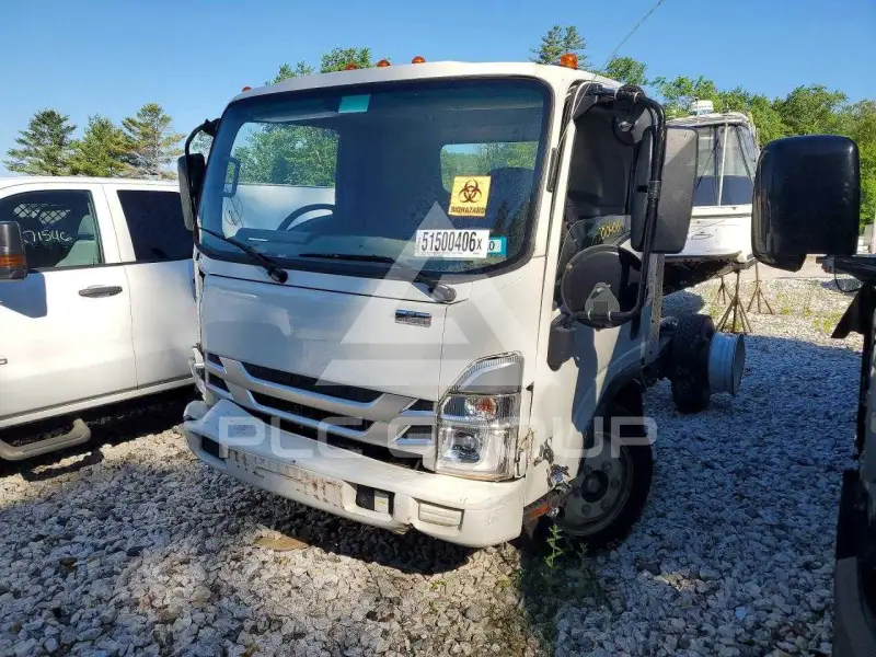 2024 Isuzu NPR фото