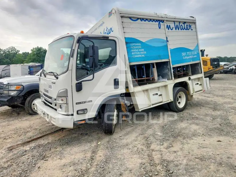 2024 Isuzu NPR фото