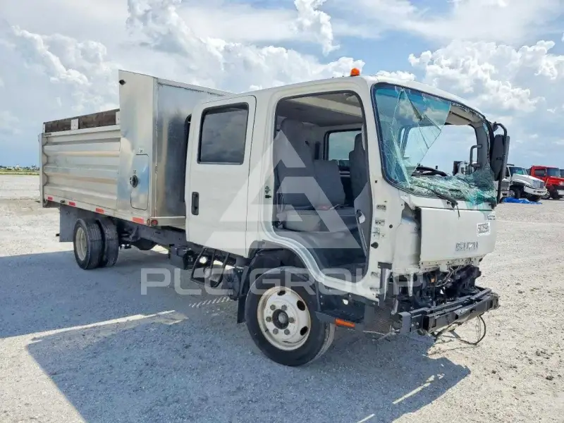 2024 Isuzu NPR photo