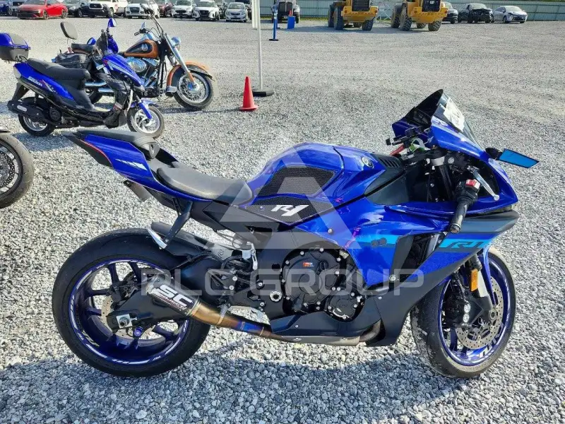 2024 Yamaha YZF1000 фото