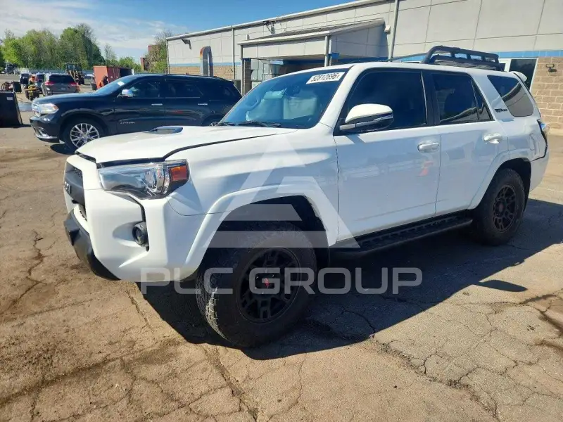 2024 Toyota 4 RUNNER фото