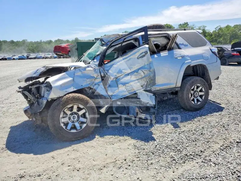 2024 Toyota 4 RUNNER фото