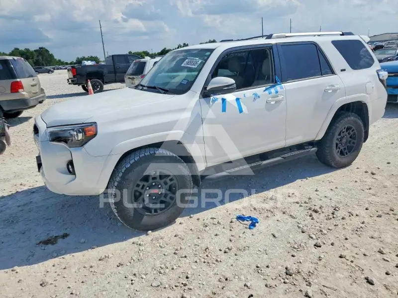 2024 Toyota 4 RUNNER фото