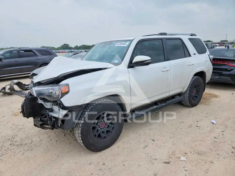2024 Toyota 4 RUNNER фото