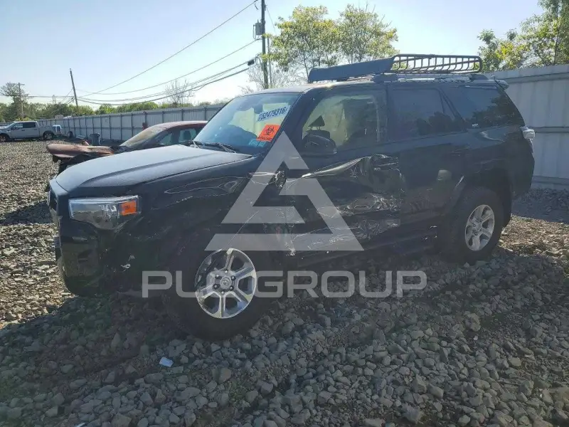 2024 Toyota 4 RUNNER photo