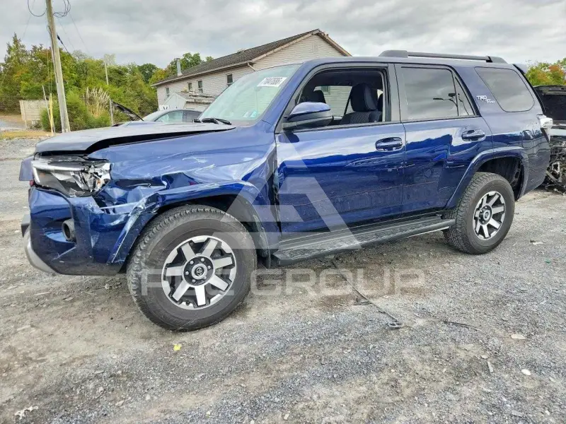 2024 Toyota 4 RUNNER фото