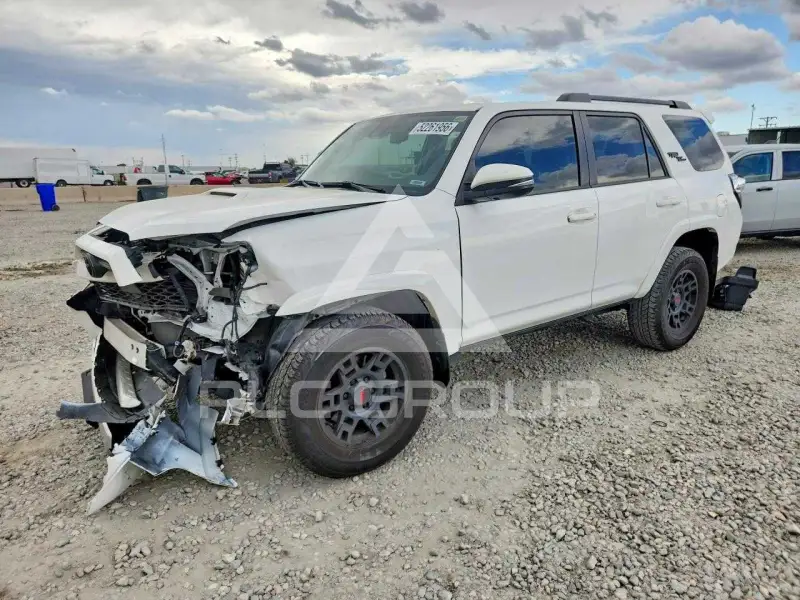2024 Toyota 4 RUNNER фото