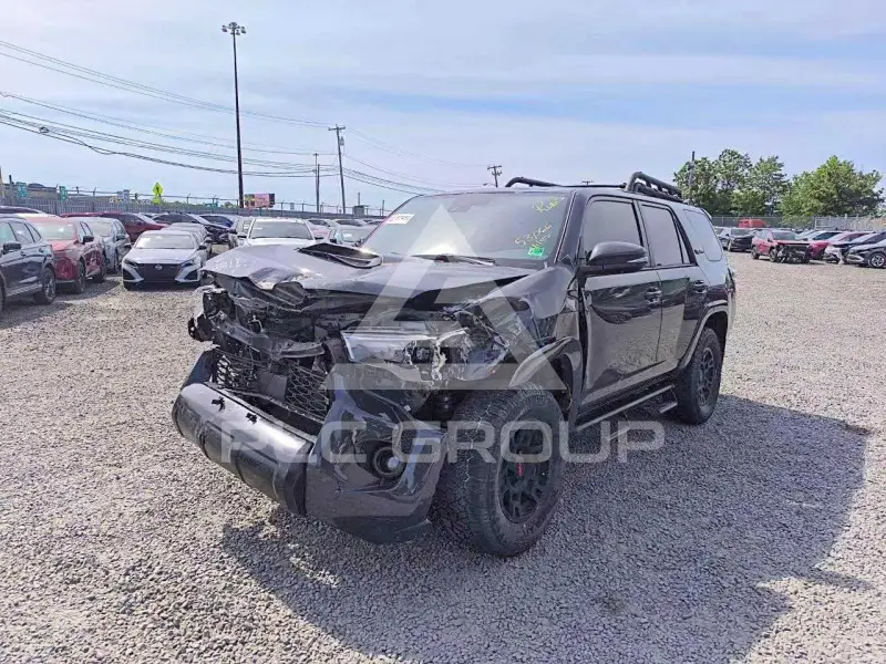 2024 Toyota 4 RUNNER photo