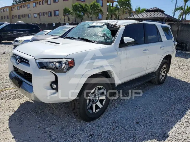 2024 Toyota 4 RUNNER фото