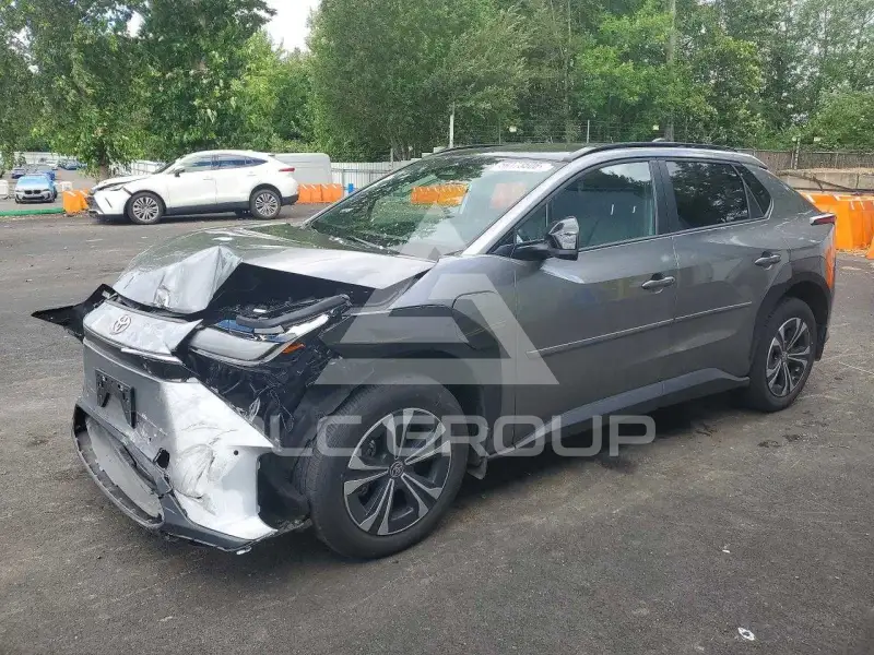 2024 Toyota bZ4X photo